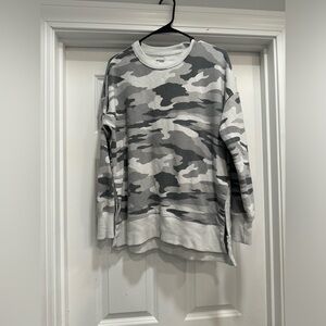 EUC Aerie oversized XS black & gray camo crewneck